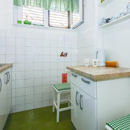 Апартаменты Beautiful In With Kitchen