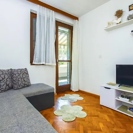 1 Floor Appartement *